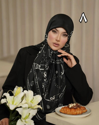 روسری زنانه ابریشم ژاکارد سفید مشکی مجلسی