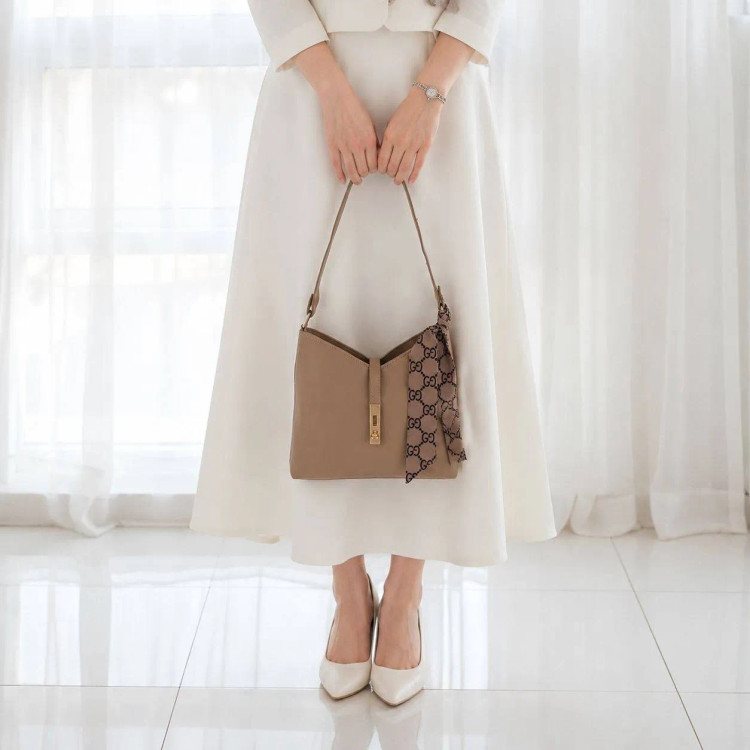 کیف زنانه چرم مصنوعی رسمی و روزمره مدل زیپ و قفل دار